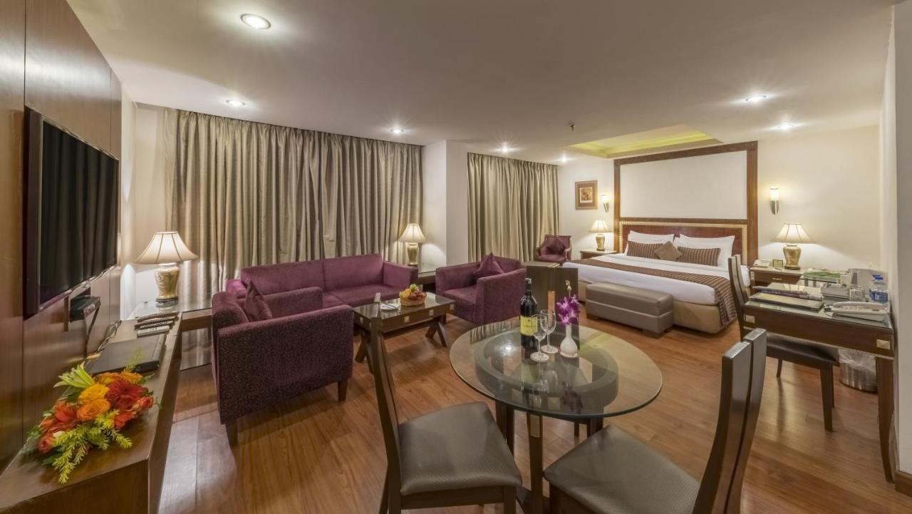 Hotel Hindusthan International, Bhubaneswar Exterior foto